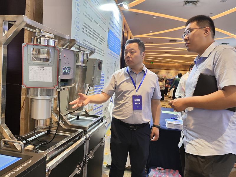 ׃������\�z���չ���F����